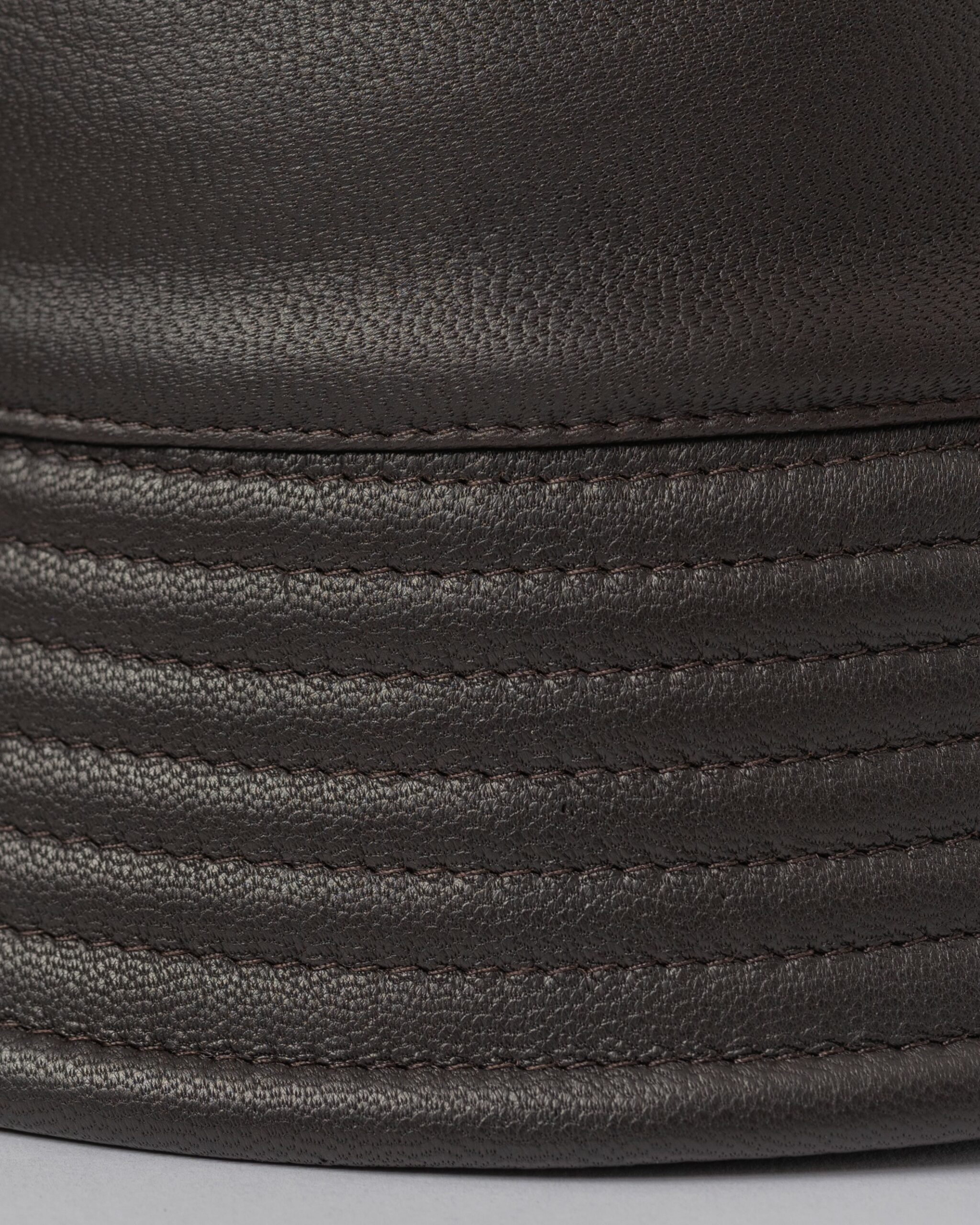 ante date - leather bob en cuir véritable français, photo de présentation